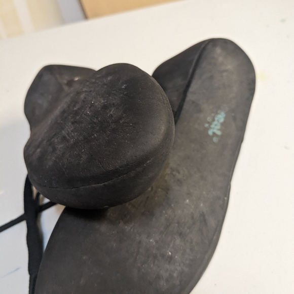 Boreal Laser Size 8 climbing shoes - Picture 3 of 6